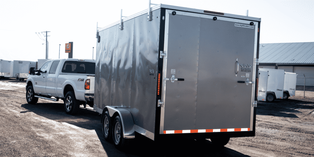 trailer towing laws: regulations for personal towing vs. commerical use
