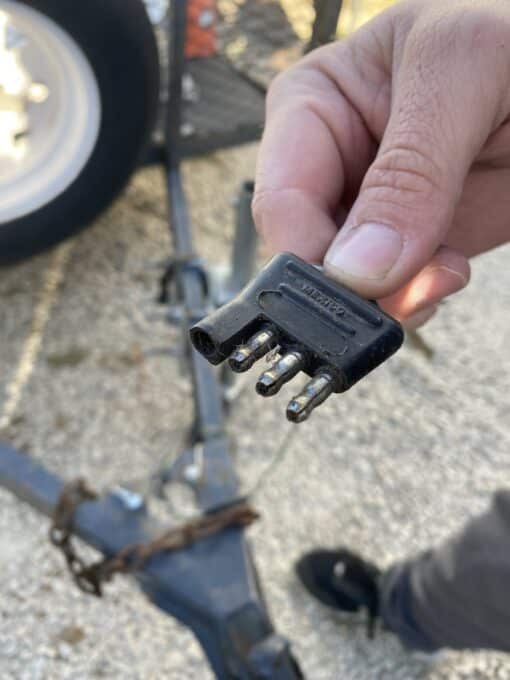 Towing a Trailer? What You Need to Know About Trailer Brakes Weigh Safe