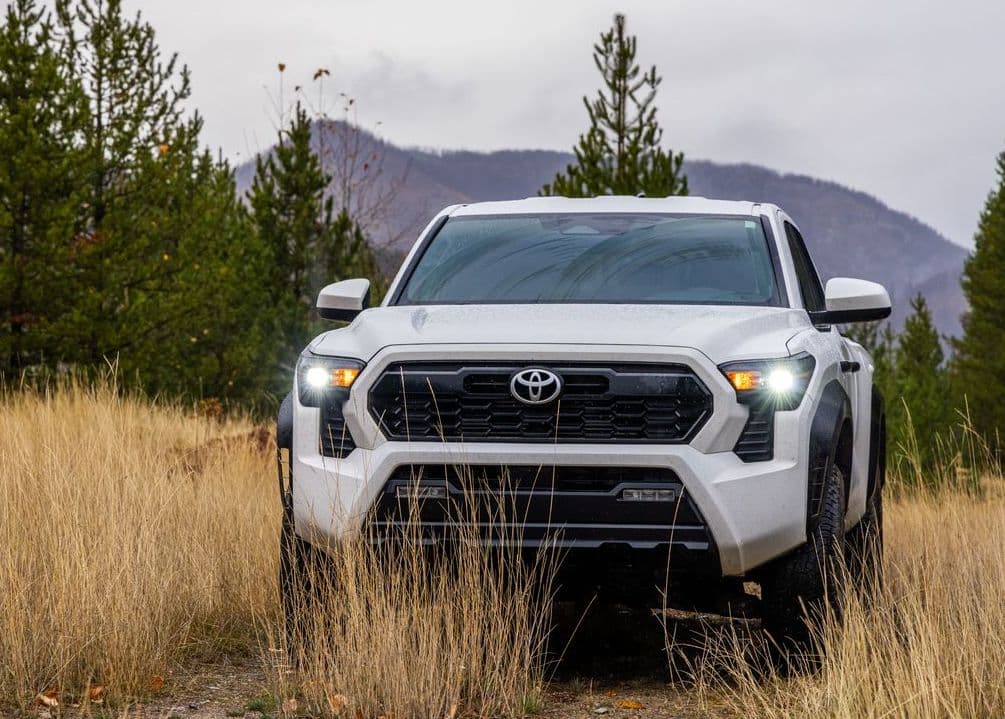 White 2024 Toyota Tacoma